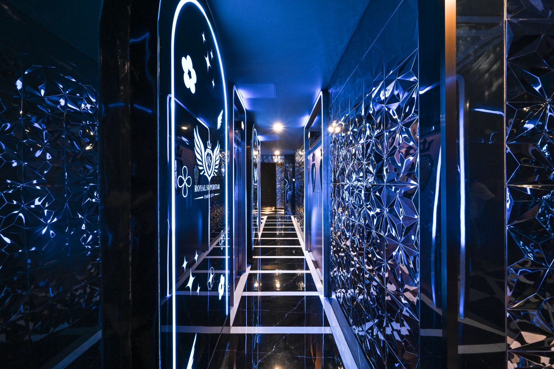 Royal Superstar KTV | Mount Austin